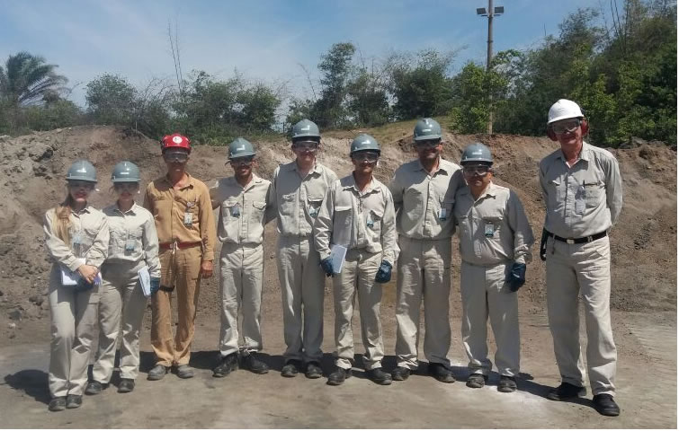 Pesquisadores LEDMa visitam instalações da CRISTAL pigmentos e fecham parceria